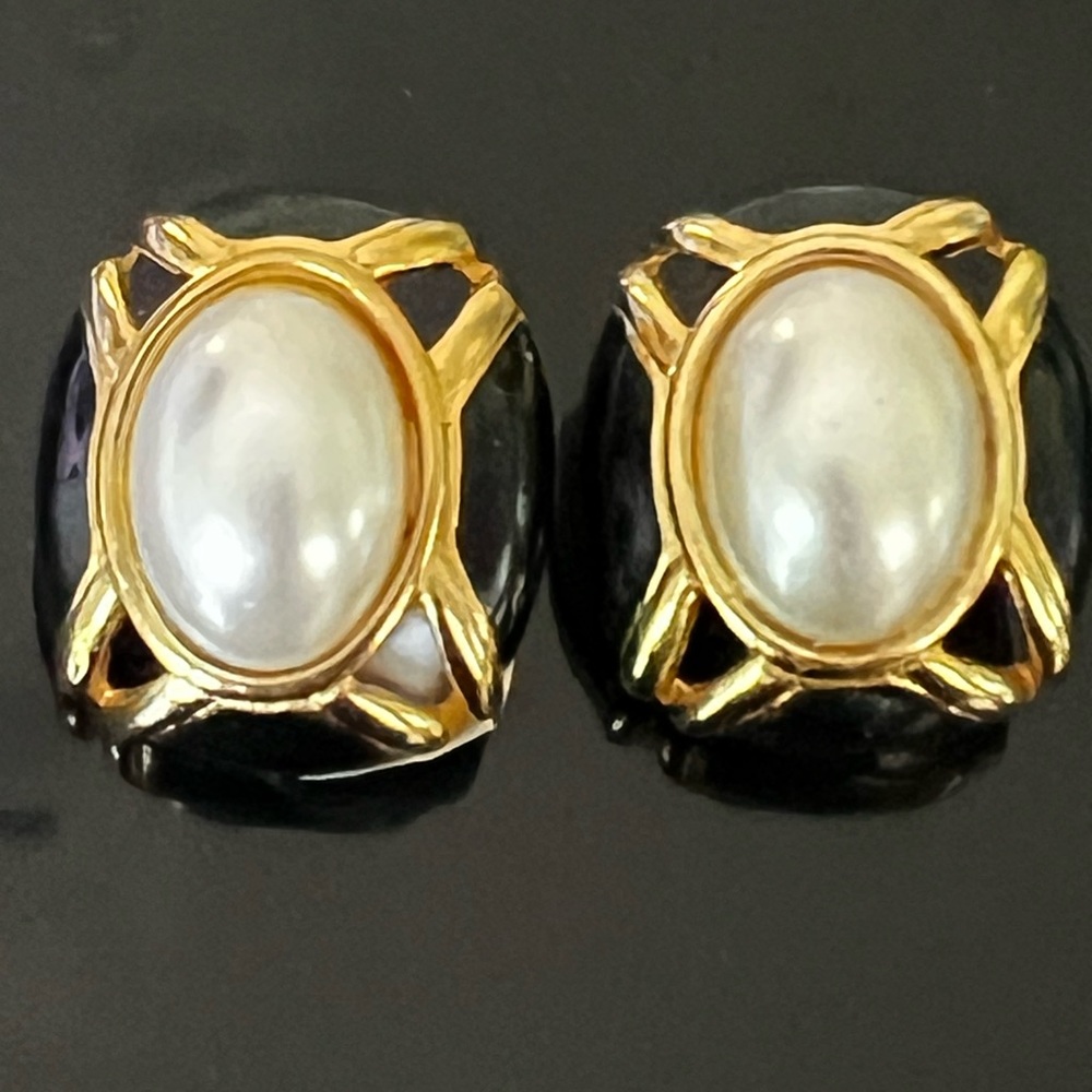 Vintage large black enamel faux pearl cabochon earrings clip on 80´s